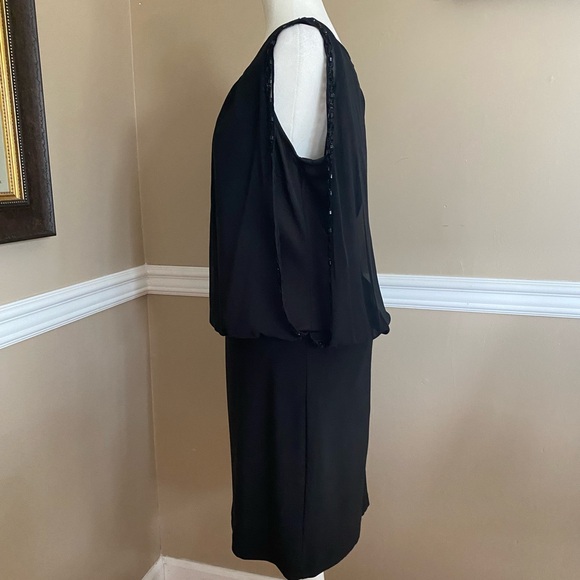 Dress - Picture 2 of 4